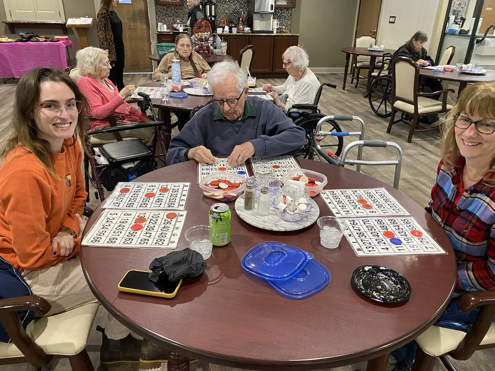 American House Stone senior living community offering independent living and respite care in Rochester Hills, MI, residents playing a game