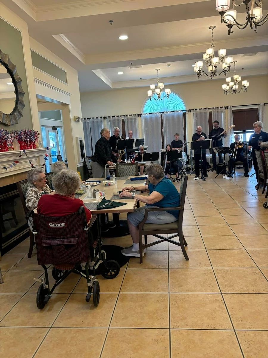 Life at Charter Senior Living of Troy-photo-1