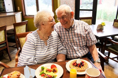 Life at Friendship Village - Landmark Commons-photo-1