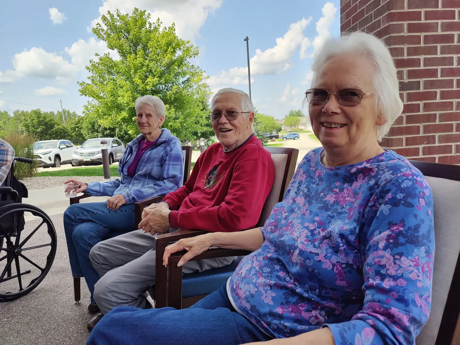 Cascade Creek Memory Care relaxing outside