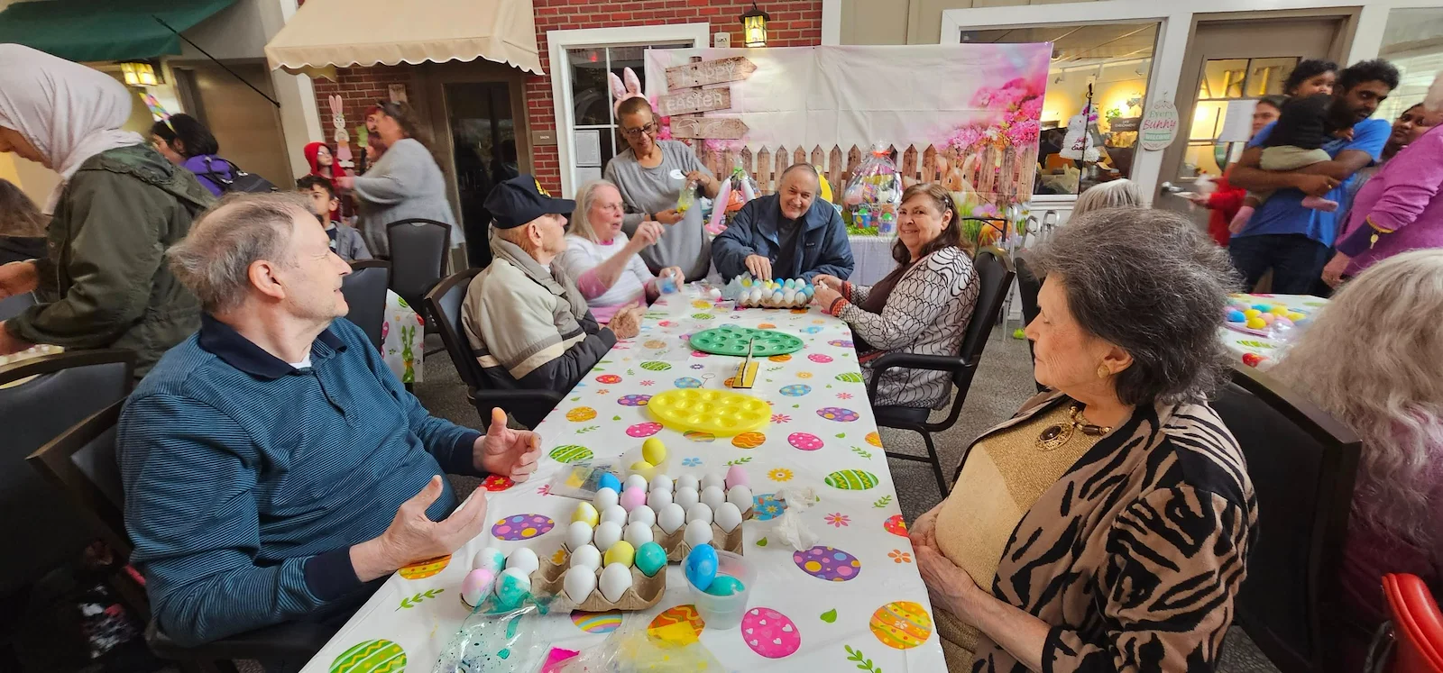 Fieldstone Memory Care of Marysville celebration and crafts for Easter