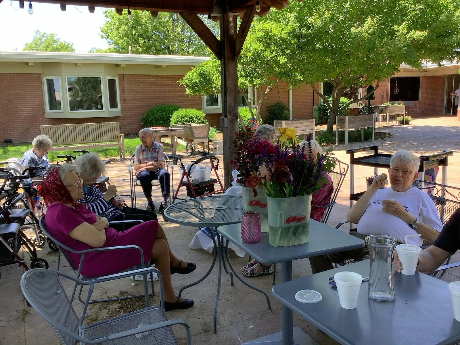 Schowalter Villa resident activity - arranging flowers