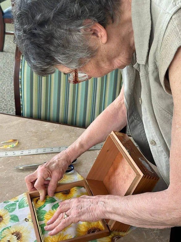 Life at Charter Senior Living of Moline-photo-9