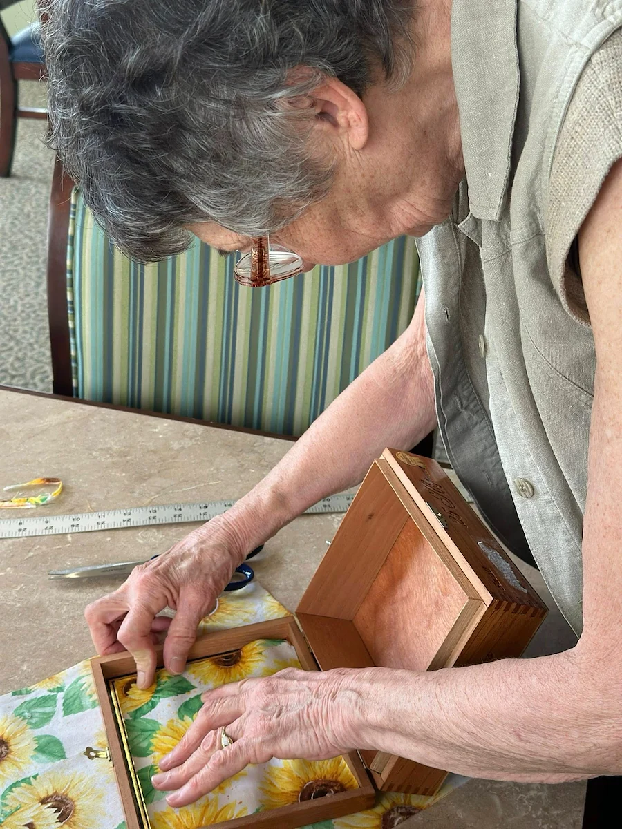 Life at Charter Senior Living of Moline-photo-9