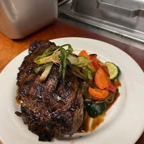 food at Stone Lodge Gracious Retirement Living Hawthorn Senior independent Living in Bend, Oregon