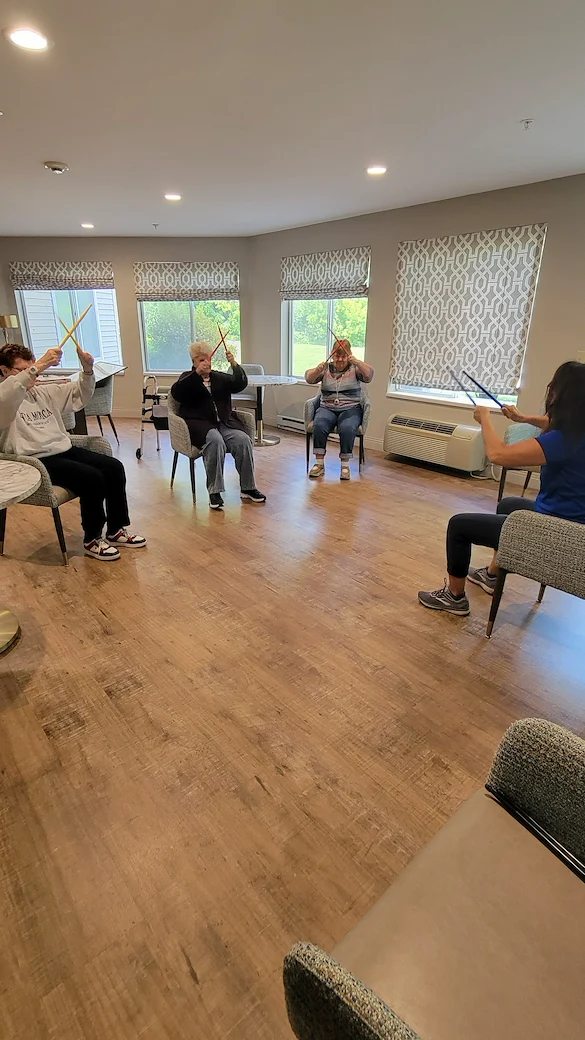 Life at Charter Senior Living of Kenosha-photo-10