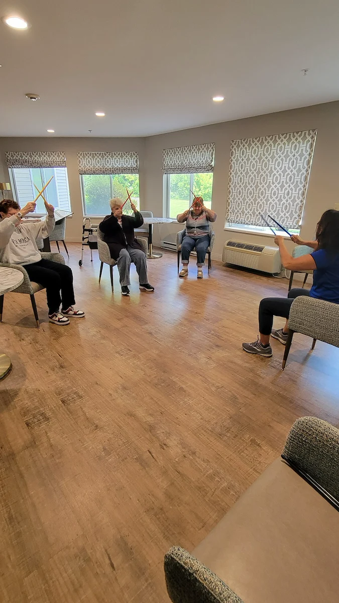 Life at Charter Senior Living of Kenosha-photo-10