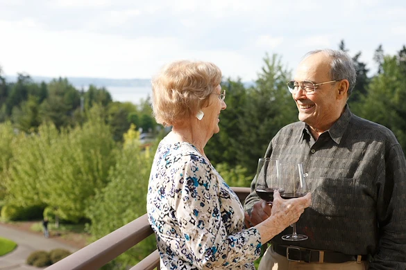 Life at Aljoya Mercer Island-photo-9