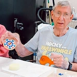 The Knolls Of Oxford resident engagement art activity