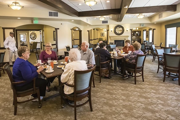 Life at The Pointe at Summit Hills-photo-5