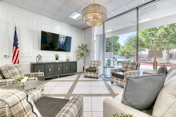 Life at Bay Towers at Bixby Knolls Senior Living-photo-4