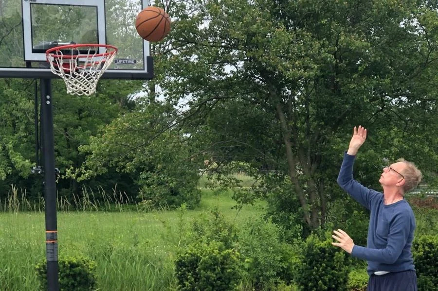 Porter Place Assisted Senior Living Memory Care in Tinley Park, IL residents playing basketball