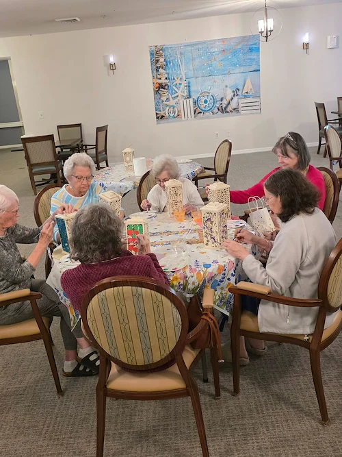 Charter Senior Living of Gainesville, Florida, residents doing arts and crafts
