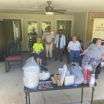 Shads Landing Gracious Retirement Living Hawthorn Senior Independent Living in Charlotte, North Carolina residents outside